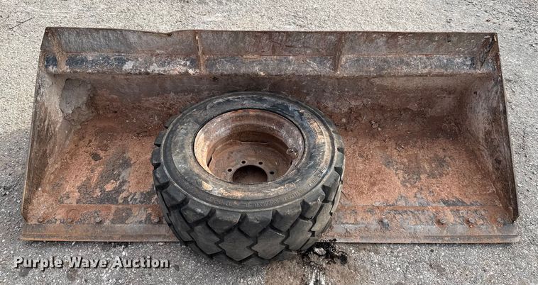 image for item EU5050 2013 Caterpillar 272D skid steer loader