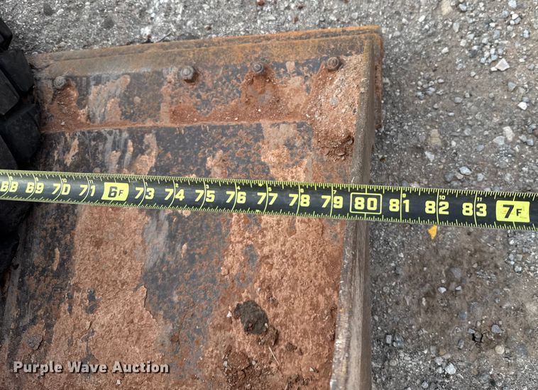 image for item EU5050 2013 Caterpillar 272D skid steer loader