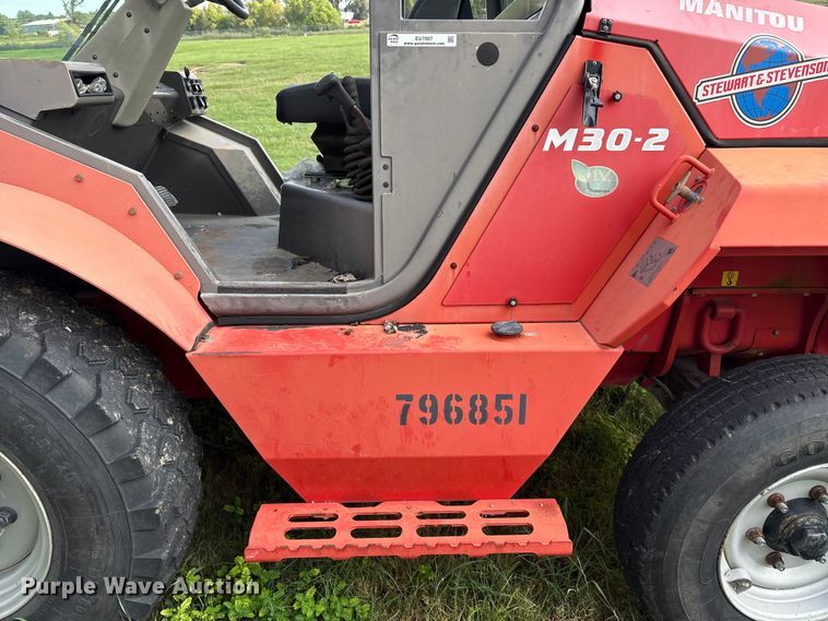 image for item EU7007 2015 Manitou M30-2T forklift