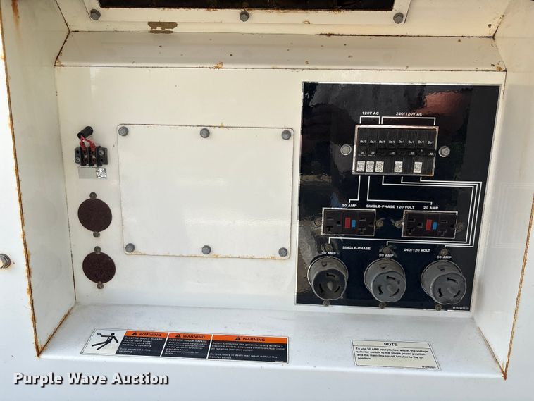 image for item EU7020 2010 Multiquip DH-07501 generator