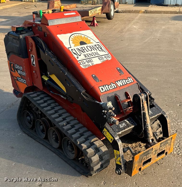 image for item EV1853 2021 Ditch Witch SK1050 compact utility loader