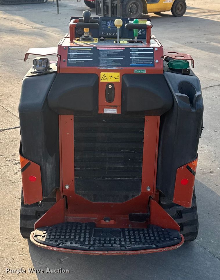 image for item EV1853 2021 Ditch Witch SK1050 compact utility loader