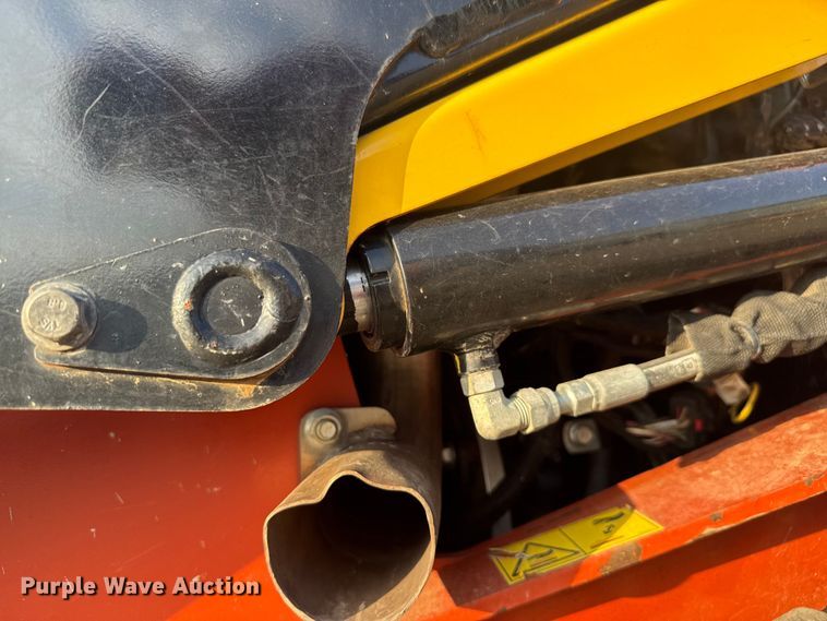 image for item EV1853 2021 Ditch Witch SK1050 compact utility loader