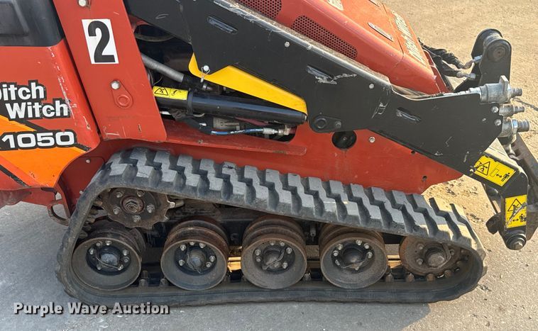 image for item EV1853 2021 Ditch Witch SK1050 compact utility loader