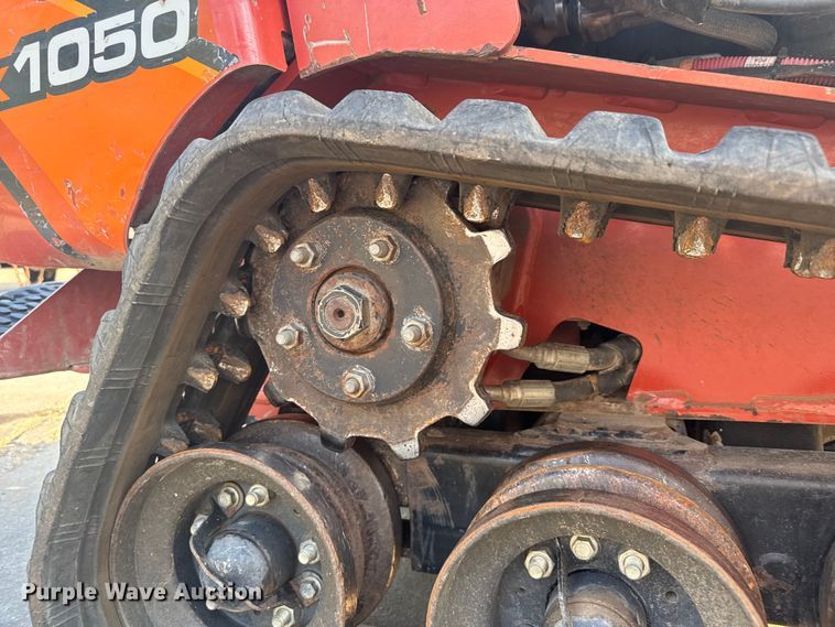 image for item EV1853 2021 Ditch Witch SK1050 compact utility loader