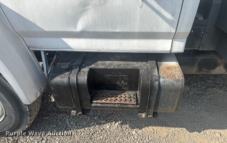 image for item EV1854 1990 Ford F700 crane truck