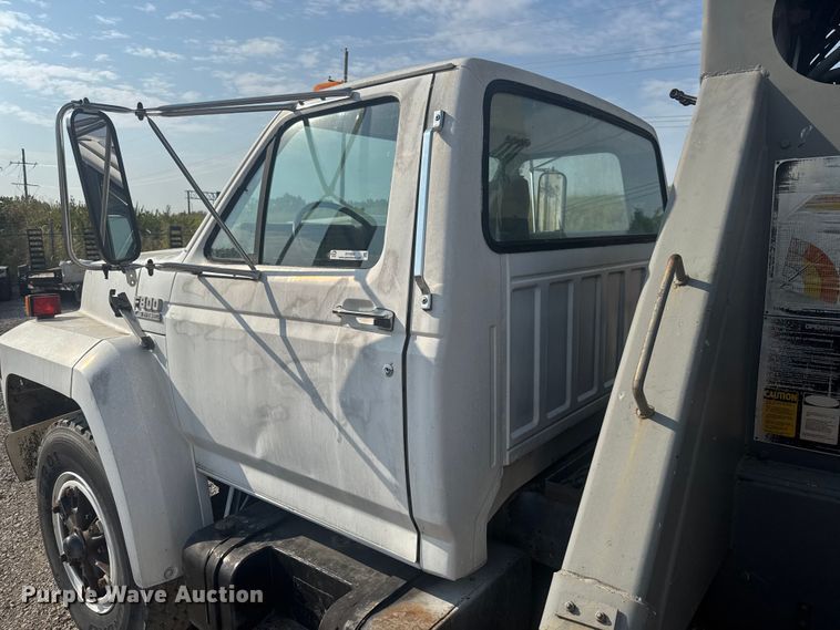 image for item EV1854 1990 Ford F700 crane truck