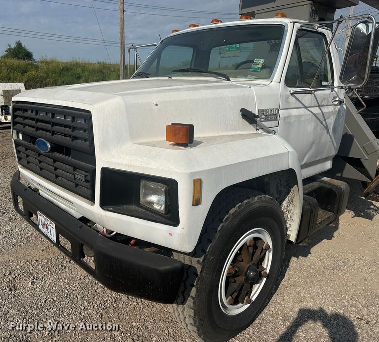 image for item EV1854 1990 Ford F700 crane truck
