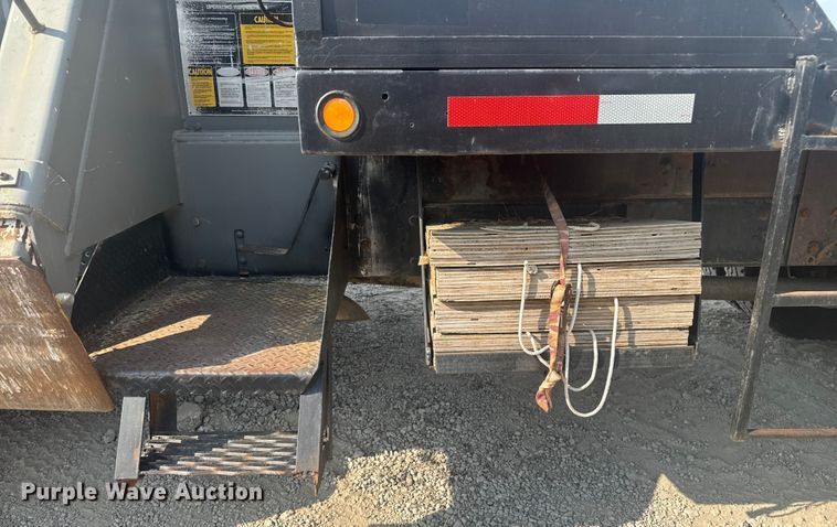 image for item EV1854 1990 Ford F700 crane truck