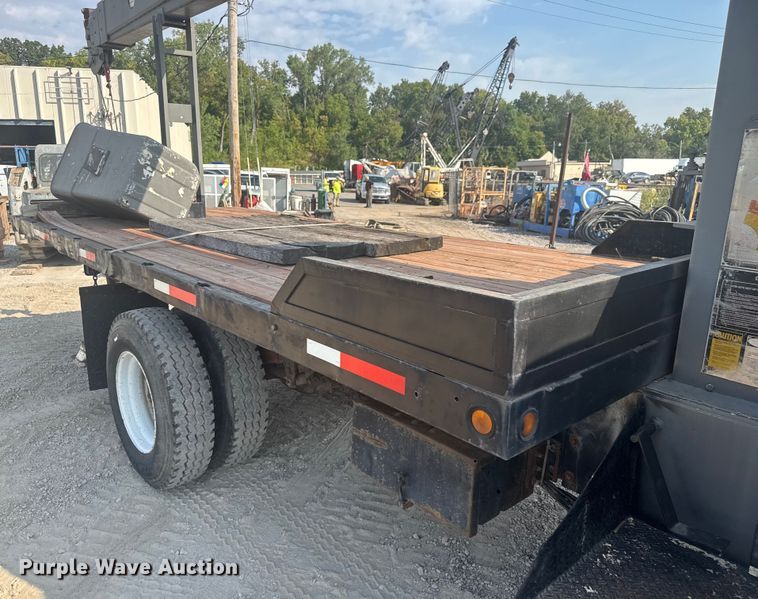 image for item EV1854 1990 Ford F700 crane truck