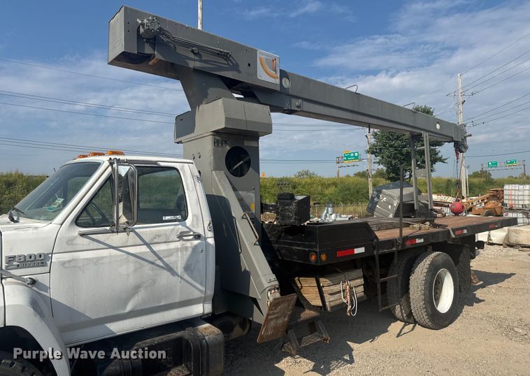 image for item EV1854 1990 Ford F700 crane truck