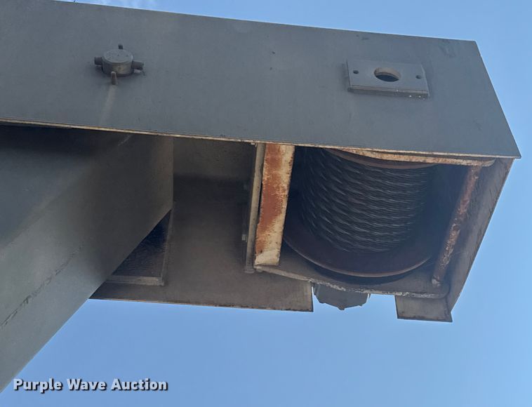 image for item EV1854 1990 Ford F700 crane truck