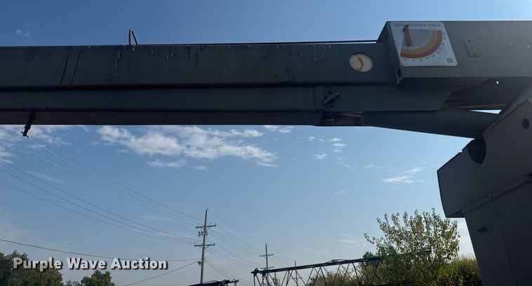 image for item EV1854 1990 Ford F700 crane truck