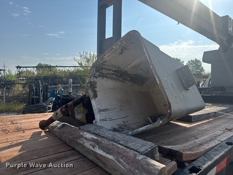 image for item EV1854 1990 Ford F700 crane truck