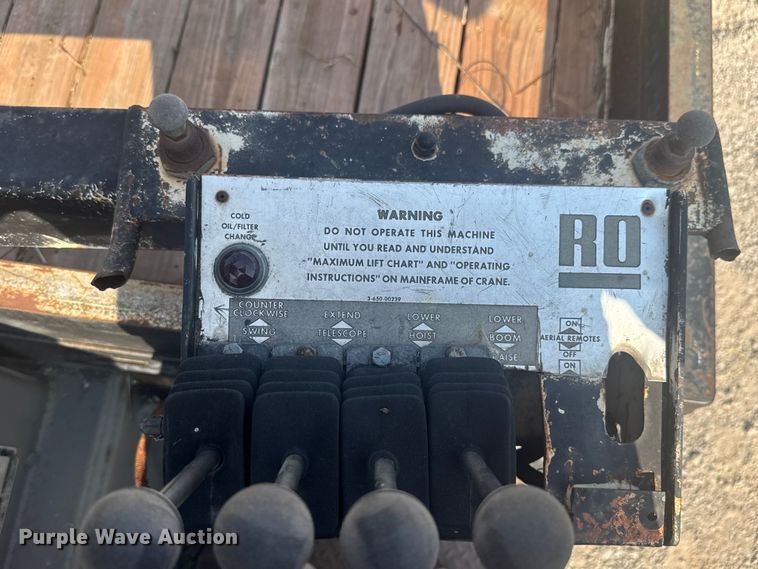 image for item EV1854 1990 Ford F700 crane truck