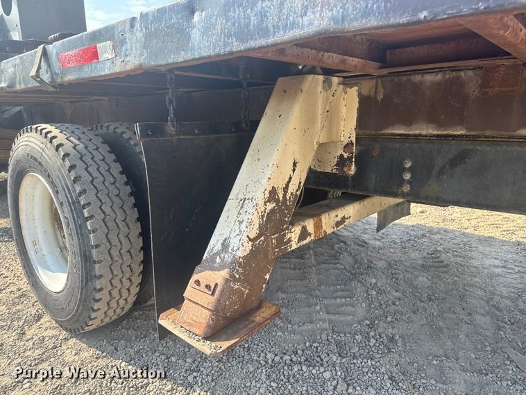 image for item EV1854 1990 Ford F700 crane truck