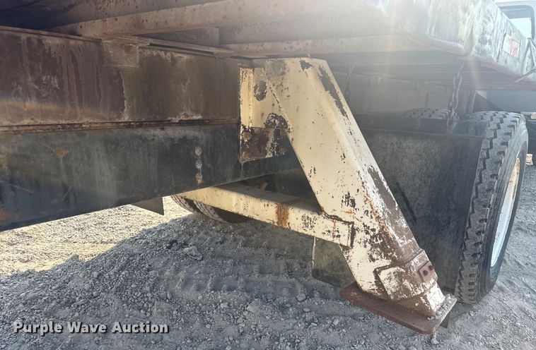 image for item EV1854 1990 Ford F700 crane truck