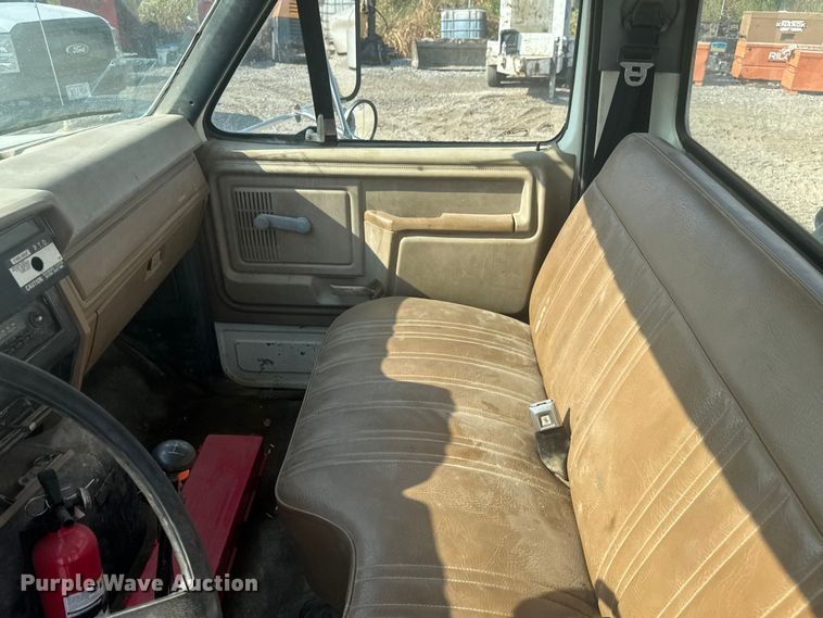 image for item EV1854 1990 Ford F700 crane truck