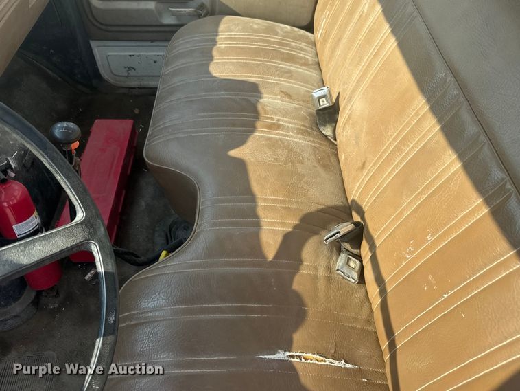 image for item EV1854 1990 Ford F700 crane truck