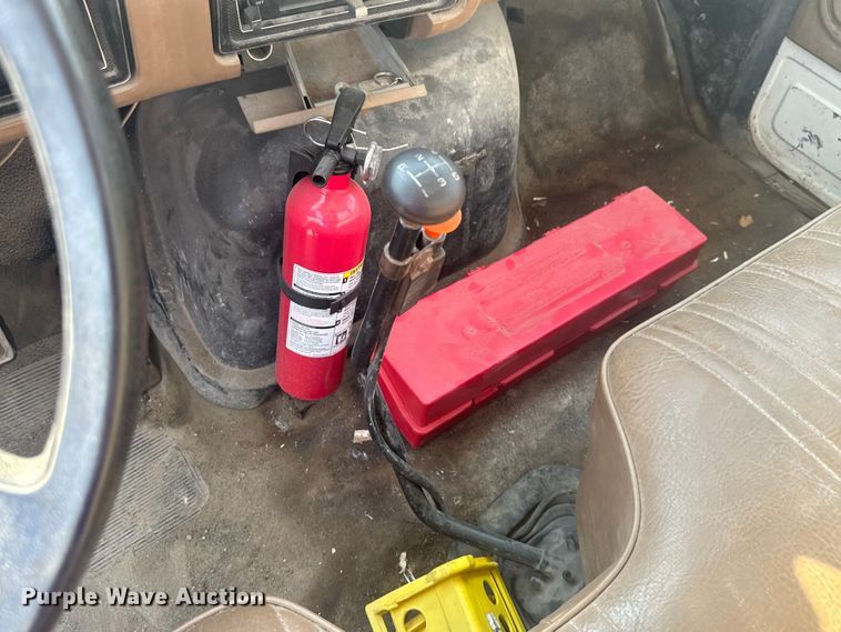 image for item EV1854 1990 Ford F700 crane truck