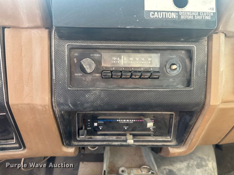 image for item EV1854 1990 Ford F700 crane truck