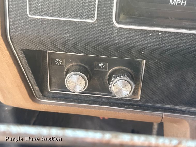 image for item EV1854 1990 Ford F700 crane truck