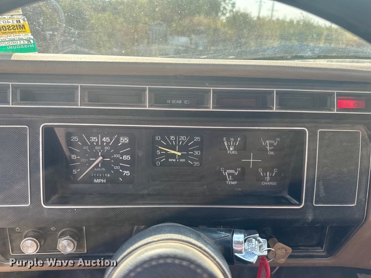 image for item EV1854 1990 Ford F700 crane truck