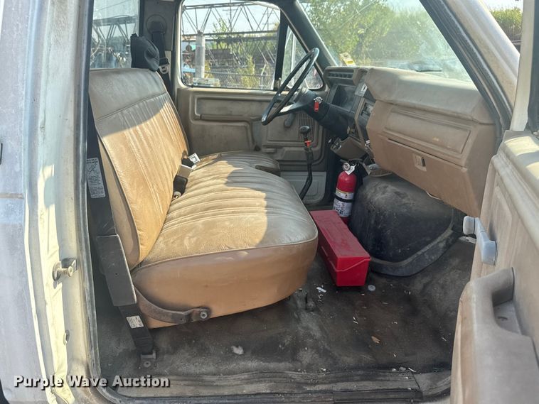 image for item EV1854 1990 Ford F700 crane truck