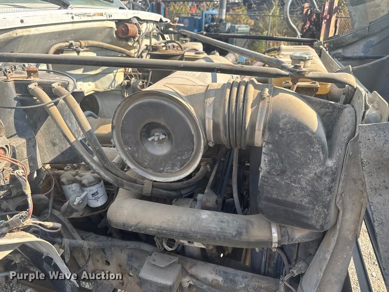 image for item EV1854 1990 Ford F700 crane truck