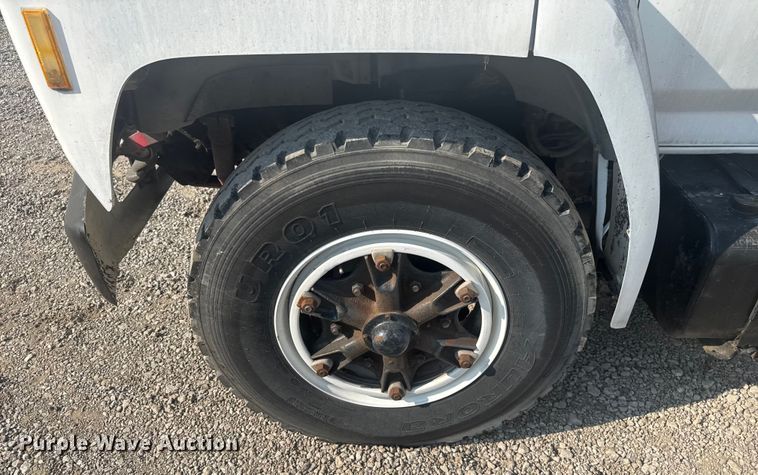 image for item EV1854 1990 Ford F700 crane truck