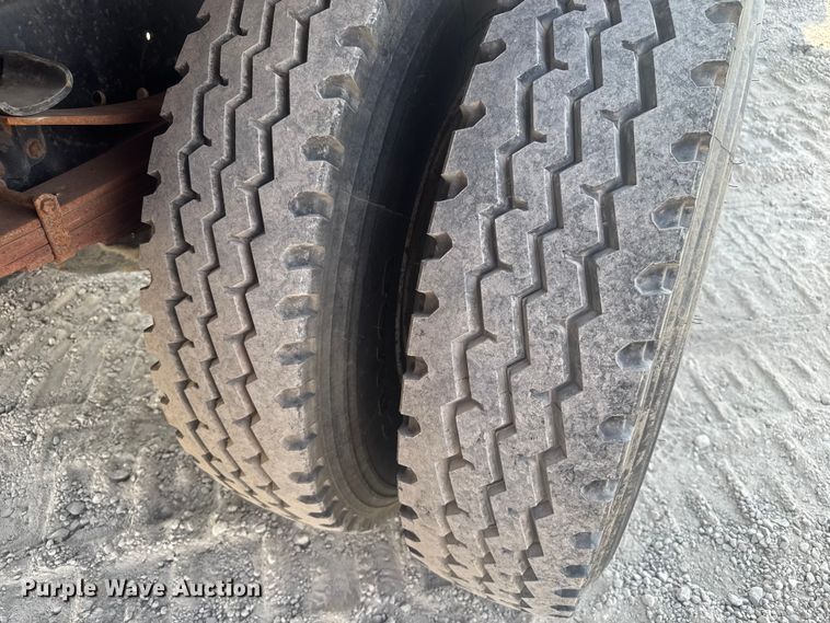 image for item EV1854 1990 Ford F700 crane truck