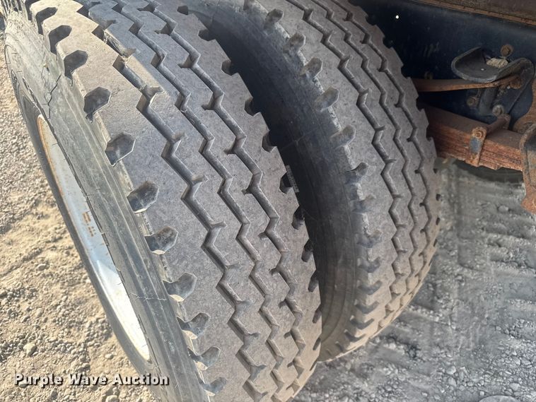 image for item EV1854 1990 Ford F700 crane truck