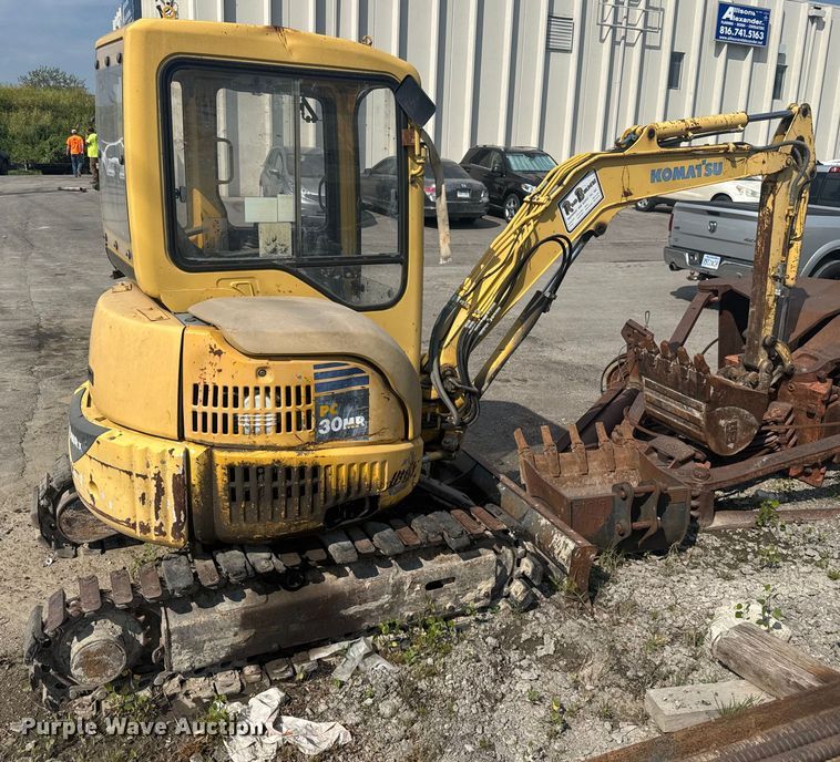 image for item EV1856 2002 Komatsu PC30MR-1 mini excavator