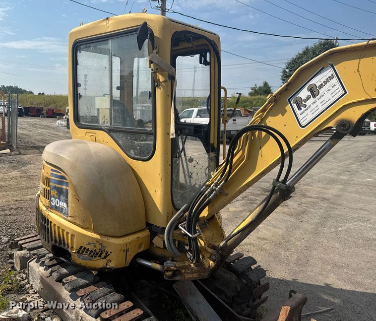 image for item EV1856 2002 Komatsu PC30MR-1 mini excavator