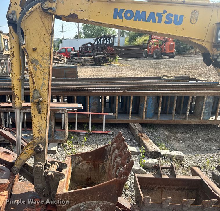 image for item EV1856 2002 Komatsu PC30MR-1 mini excavator