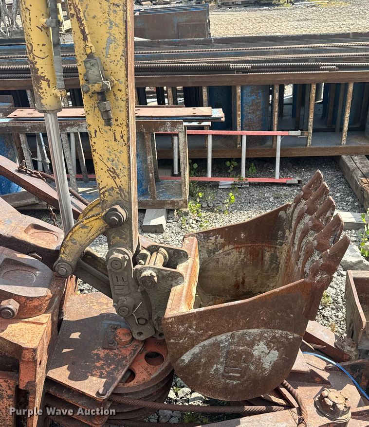 image for item EV1856 2002 Komatsu PC30MR-1 mini excavator