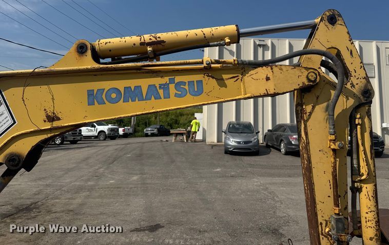 image for item EV1856 2002 Komatsu PC30MR-1 mini excavator