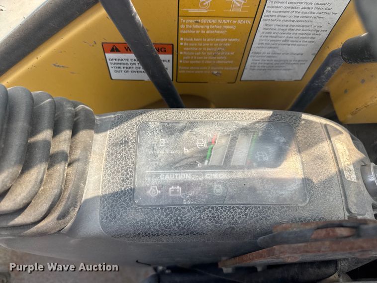 image for item EV1856 2002 Komatsu PC30MR-1 mini excavator