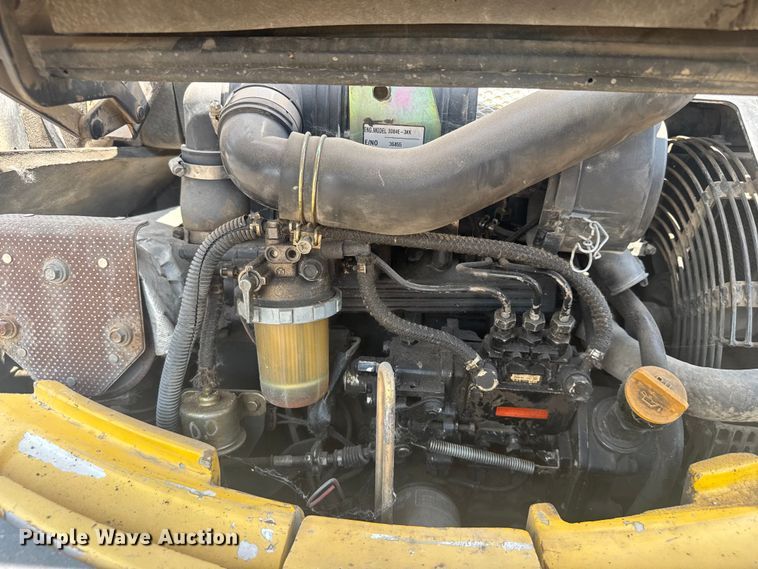 image for item EV1856 2002 Komatsu PC30MR-1 mini excavator