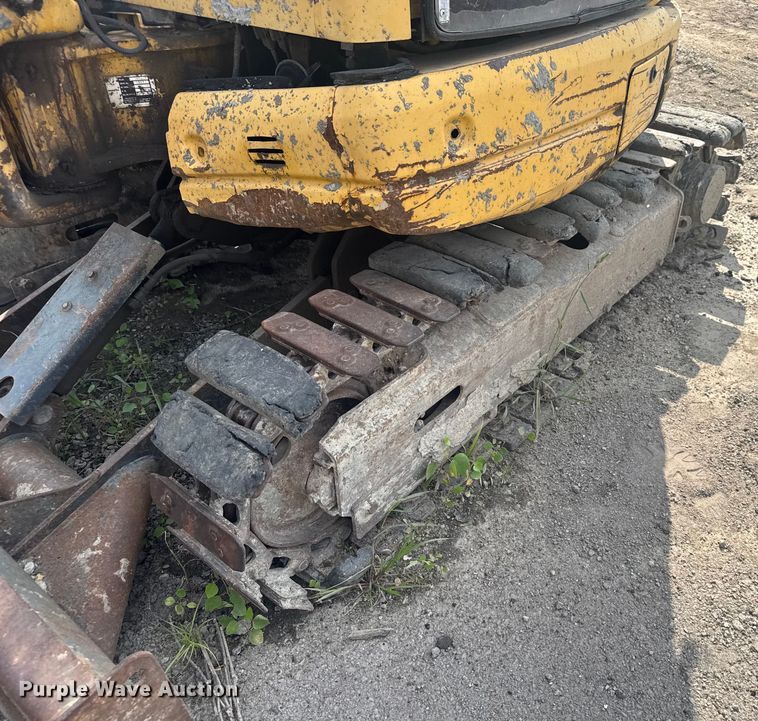 image for item EV1856 2002 Komatsu PC30MR-1 mini excavator