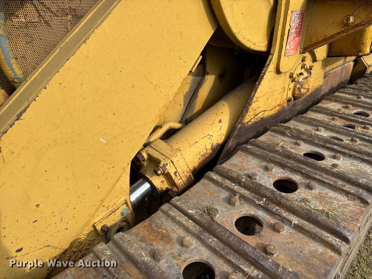 image for item EV1864 1973 Caterpillar 977L track loader