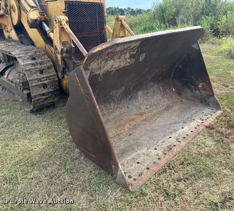 image for item EV1864 1973 Caterpillar 977L track loader
