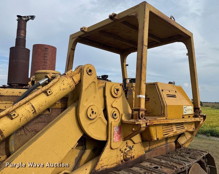 image for item EV1864 1973 Caterpillar 977L track loader