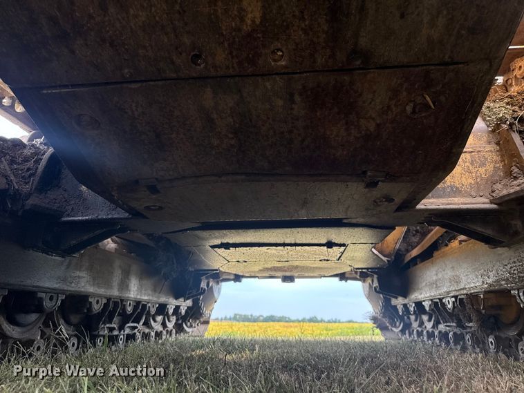 image for item EV1864 1973 Caterpillar 977L track loader