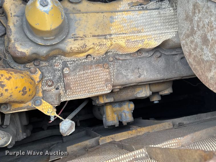 image for item EV1864 1973 Caterpillar 977L track loader