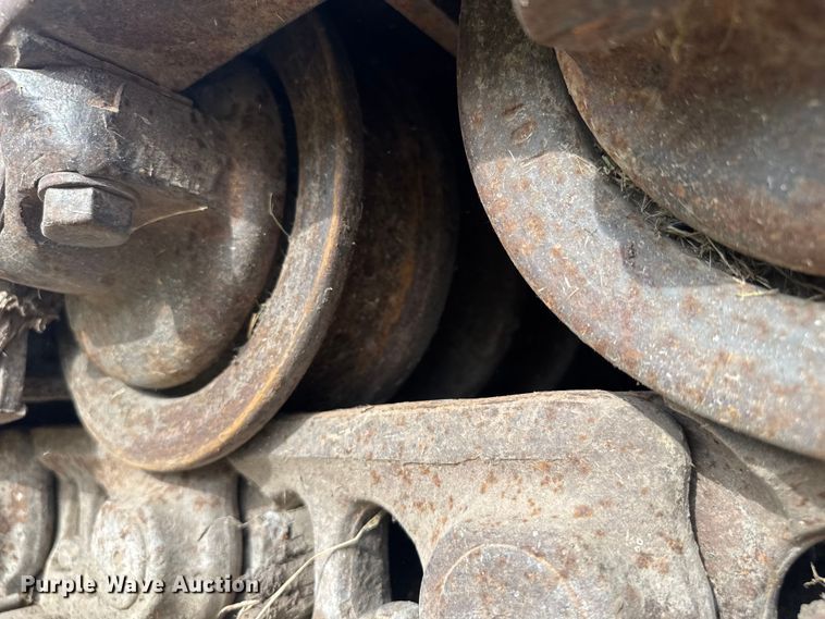 image for item EV1864 1973 Caterpillar 977L track loader