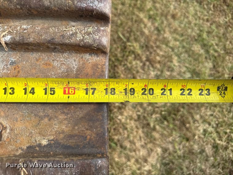 image for item EV1864 1973 Caterpillar 977L track loader