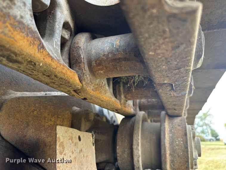 image for item EV1864 1973 Caterpillar 977L track loader