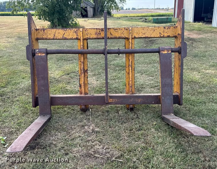 image for item EV1864 1973 Caterpillar 977L track loader