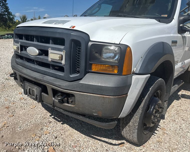 image for item EV1894 2007 Ford F550 Super Duty bucket truck